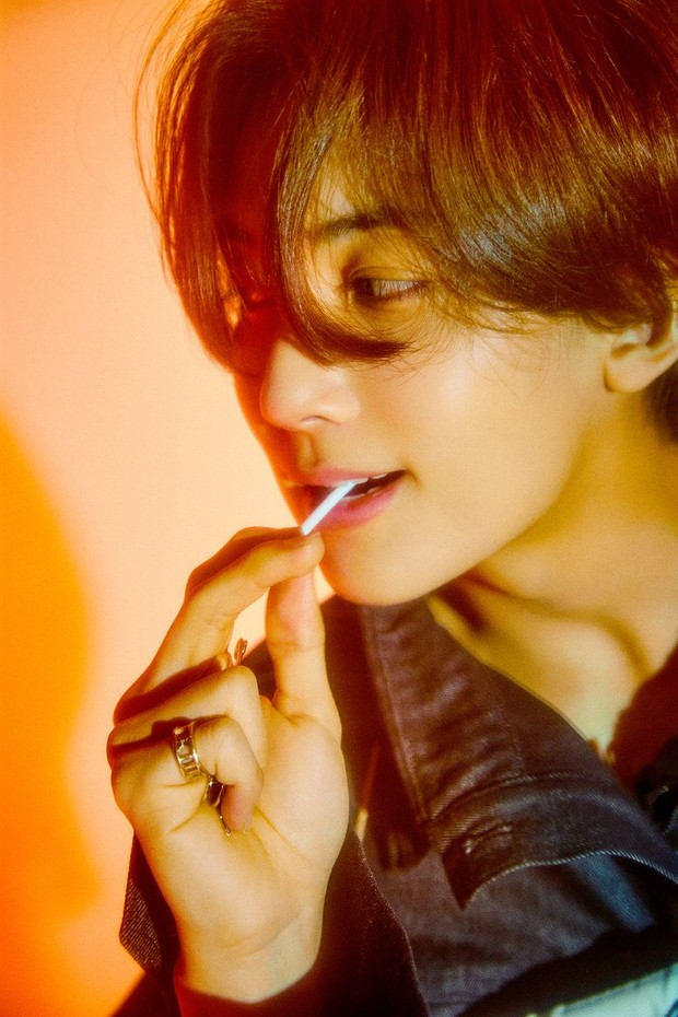 Jeonghan SEVENTEEN Potret individual Jeonghan dalam majalah