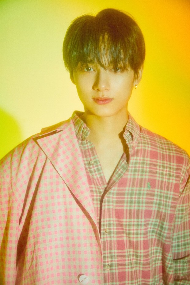 Jun SEVENTEEN Potret individual Jun dalam majalah