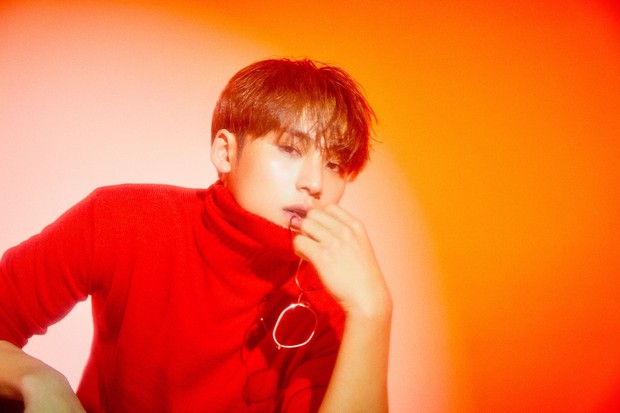 Mingyu SEVENTEEN Potret individual Mingyu dalam majalah