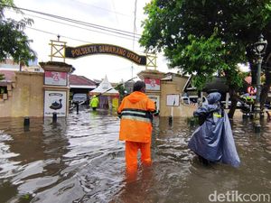 Cuaca Jateng Hari Ini: Hujan Merata di Seluruh Daerah
