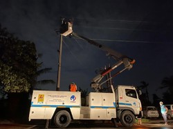 PLN Pulihkan 473 Gardu Listrik Pascabanjir di Jawa Barat