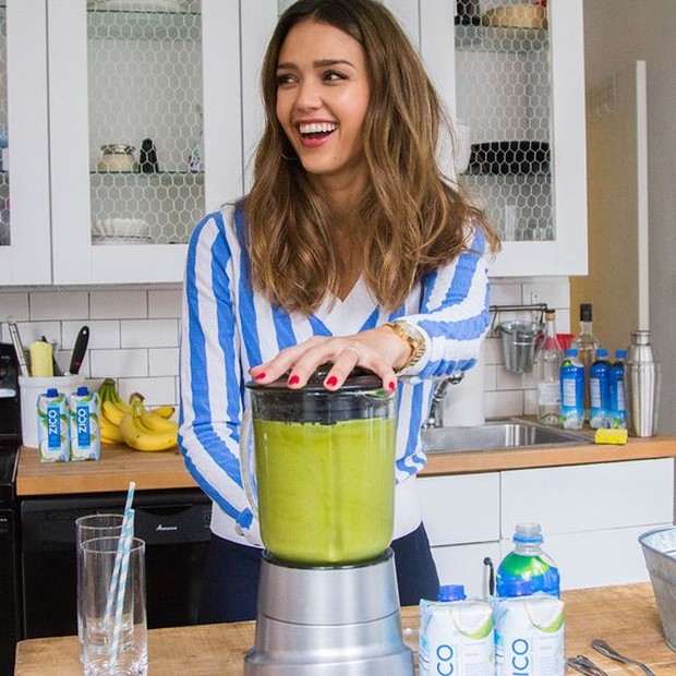 Pinterest.com/shape Terapkan workout booty blasting selama 15 menit saja.