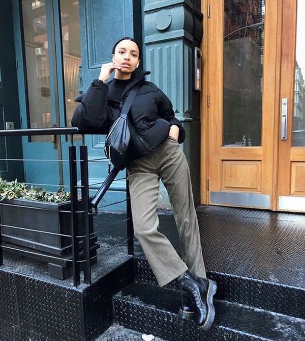 Pilih puffer jacket yang hangat.