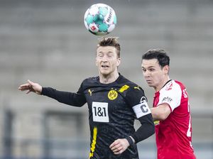 SC Freiburg Vs Borussia Dortmund: Die Borussen Tumbang 1-2