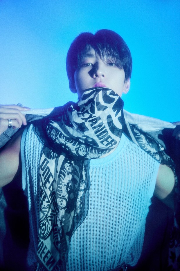 Wonwoo SEVENTEEN Potret individual Wonwoo dalam majalah