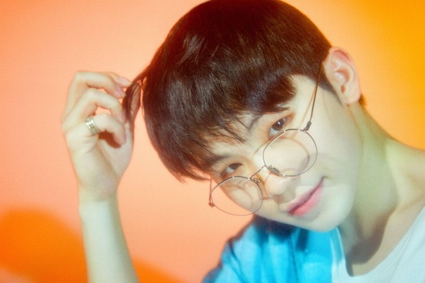 Woozi SEVENTEEN Potret individual Woozi dalam majalah