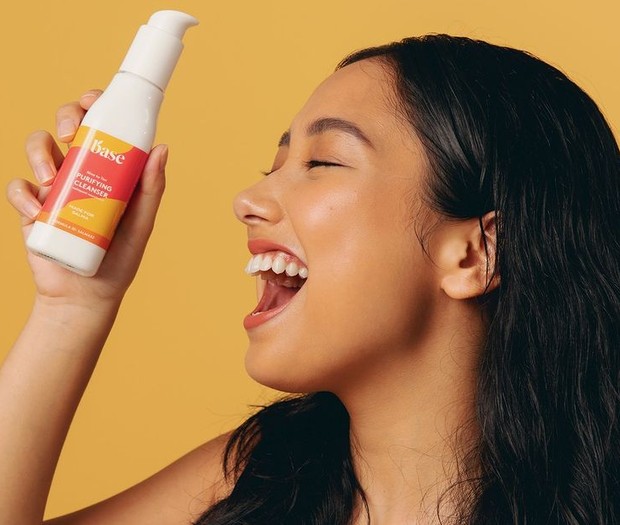 BASE Nine To Ten Purifying Cleanser