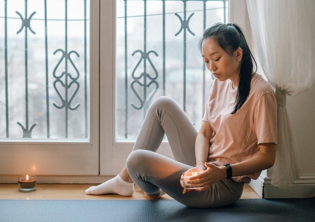 Lupa akan jati diri/pexel.com Lupa akan jati diri karena berpura-pura bahagia/pexel.com