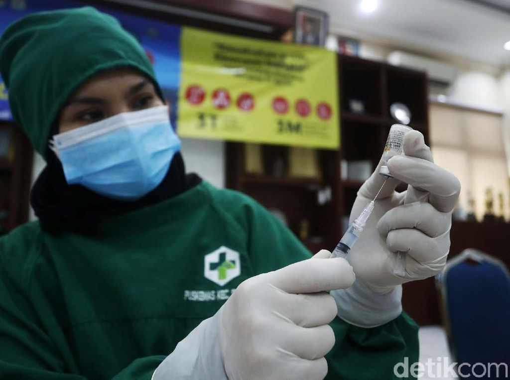 Selebgram Diduga Dapat Vaksin Booster, IDI: Sedih, Nakes Saja Baru 5 Persen