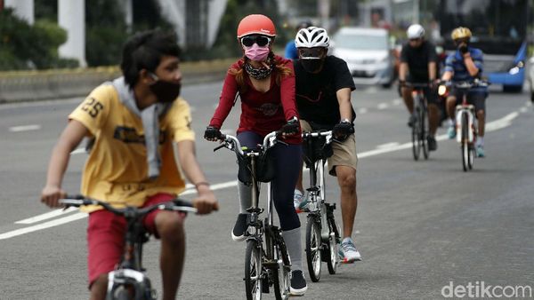 Pemprov DKI Akan Permanenkan Jalur Sepeda di Sudirman-Thamrin