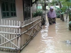 Sungai Ciasem Meluap, Puluhan Rumah di Subang Terendam Banjir