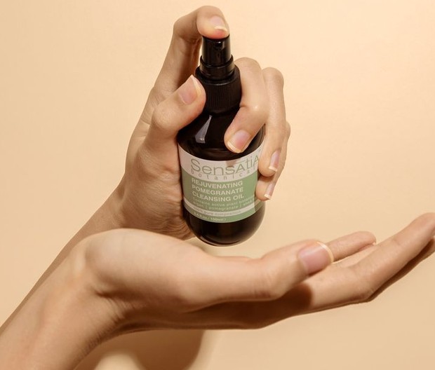 Sensatia Botanicals Cleansing Oil/Foto : instagram.com/sensatiabotanicals Sensatia Botanicals Cleansing Oil