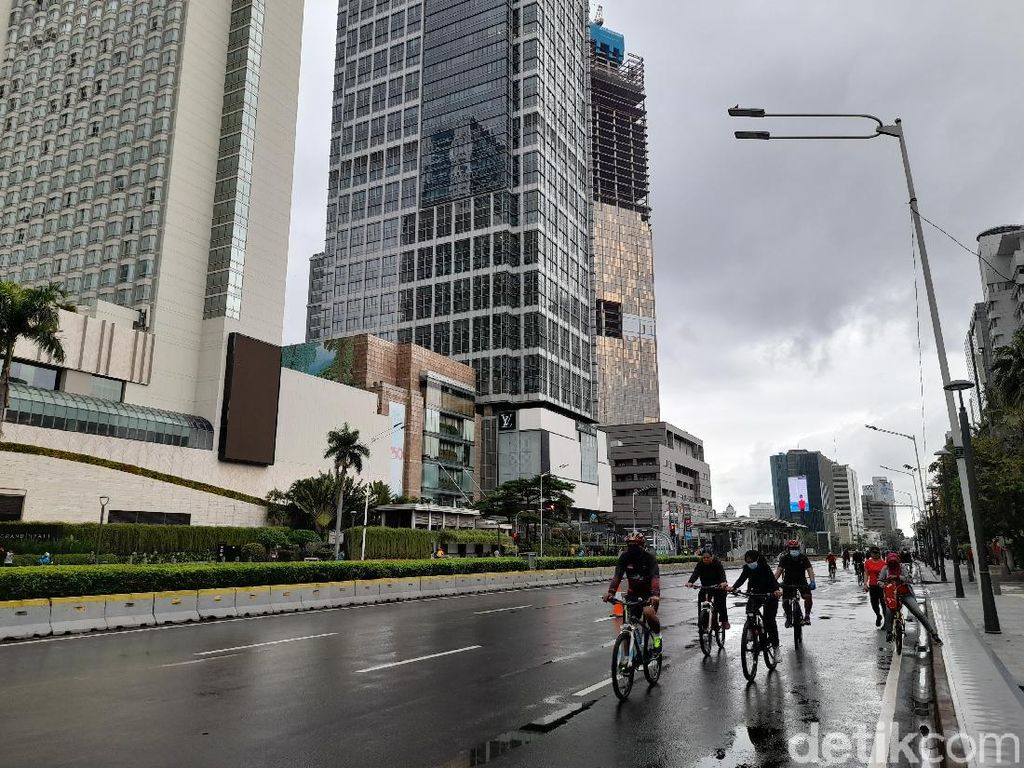 Pemprov DKI: Jalur Sepeda Permanen Sudirman-Thamrin Tak Gunakan APBD Pemprov DKI: Jalur Sepeda Permanen Sudirman-Thamrin Tak Gunakan APBD