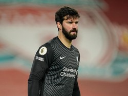 Blunder Fatal Alisson yang Bikin Liverpool Remuk di Tangan Man City