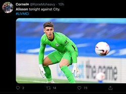 Selain Karius, Alisson juga disamakan dengan Kepa Arrizabalaga, kiper termahal dunia milik Chelsea, yang kini sudah dicadangkan karena performa buruk musim lalu. (Foto: Twitter @KoneMoheavy)