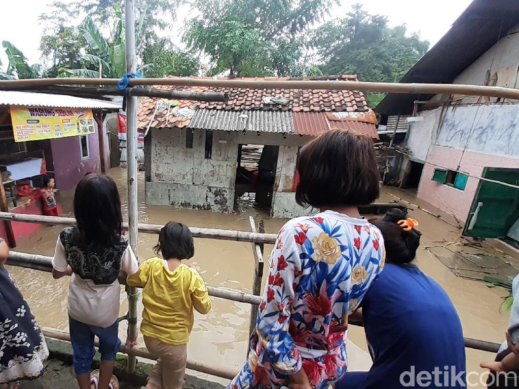 Gang Melati Margahayu Bekasi Tergenang Banjir 1 Meter