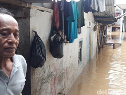 Terdampak Banjir, Warga Kebon Pala Jaktim Harapkan Bantuan Makanan
