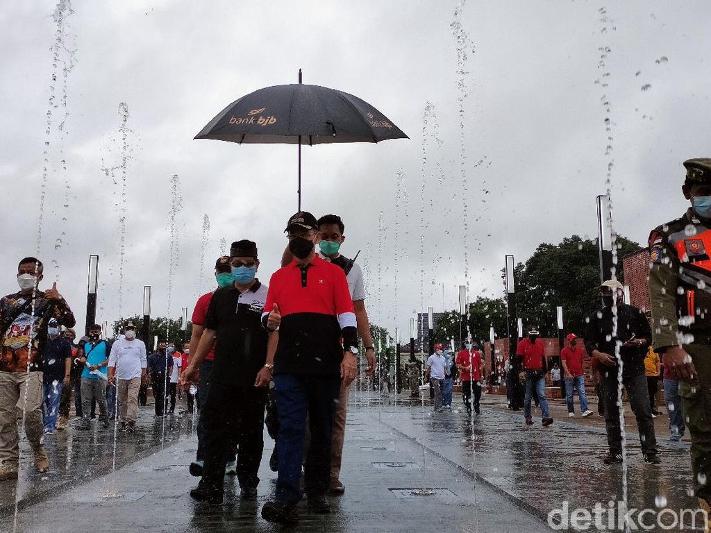 Resmikan Ruang Publik, Bupati Majalengka: Semoga Tak Lagi Jadi Kota Pensiun Resmikan Ruang Publik, Bupati Majalengka: Semoga Tak Lagi Jadi Kota Pensiun
