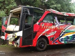 Bus Malam Terguling di Dompu, 1 Penumpang Tewas
