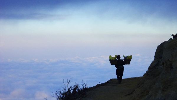2 Gunung Paling Menawan di Jawa Timur