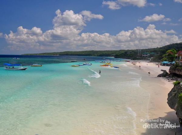 Aduhai! Cantiknya Pantai Tiga Warna di Tanjung Bira