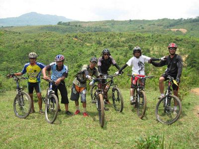Akhir Pekan Naik Sepeda di Lembang, Seru!