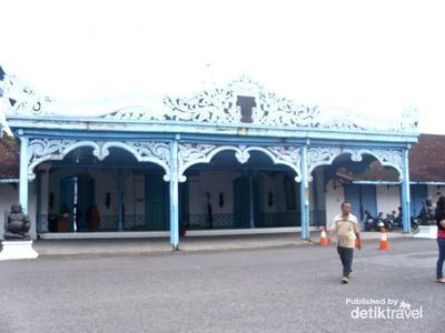 Akhir Pekan, Narsis di Keraton Surakarta