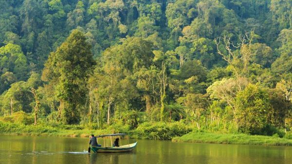 Akhir Pekan, Yuk Main Air di Kaki Gunung Pangrango