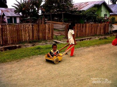 Anak-anak Maluku Utara yang Bikin Gemas!