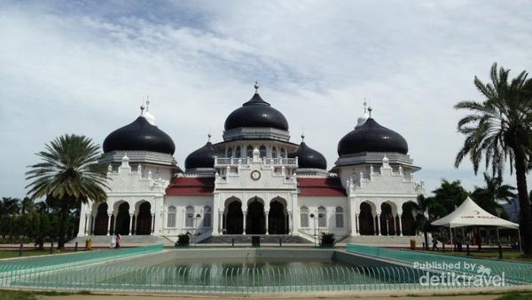 Baiturrahman & 5 Masjid Megah untuk Wisata Religi di Aceh