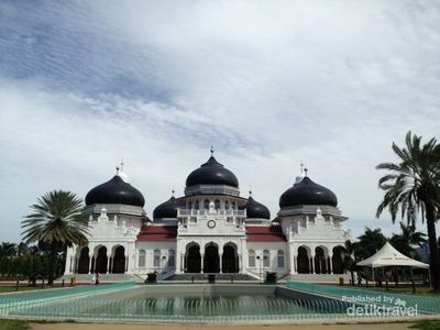 Baiturrahman & 5 Masjid Megah untuk Wisata Religi di Aceh