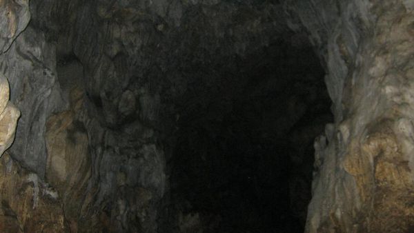 Banyak Surprise di Gua Cerme