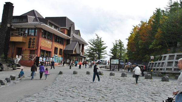 Begini Indahnya Gunung Fuji di Akhir Musim Gugur
