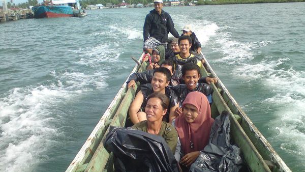 Begini Serunya Naik Speedboat di Kepulauan Mentawai