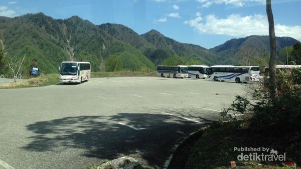 Bertualang Menuju Pegunungan Bersalju di Jepang