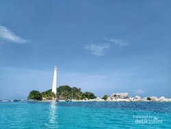 Betapa Biru Laut dari Pejuang Laskar Pelangi Ini