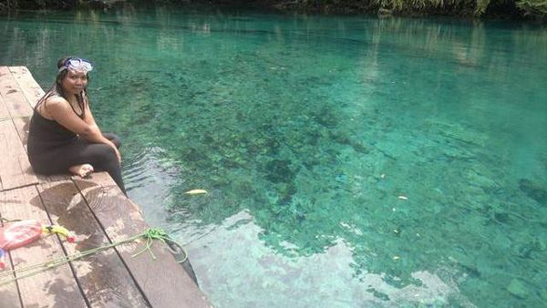 Bisa Berkaca di Danau Labuan Cermin!