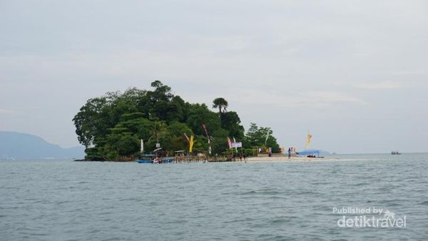 Bukan Pahawang, Ini Pulau Permata Cinta di Bandar Lampung