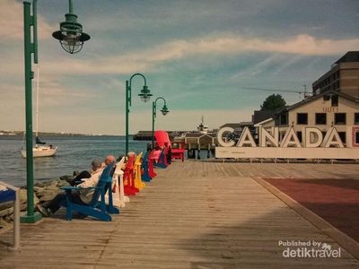 Cantiknya Pelabuhan Halifax di Kanada