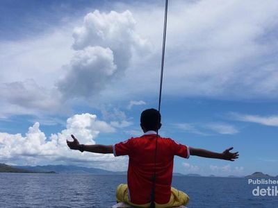 Cantiknya Pulau Padar di Taman Nasional Komodo