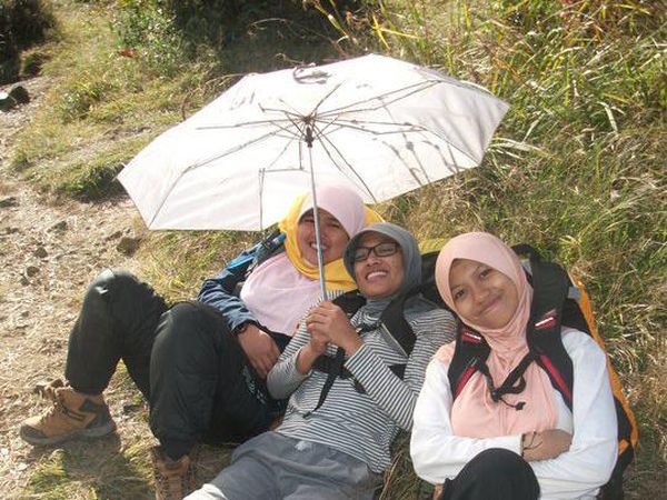 Cara Mensyukuri Alam: Mendaki Gunung Gede