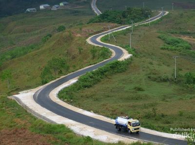 Coba Tebak, Jalanan Meliak-liuk yang Kece Ini Ada di Mana?