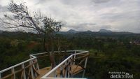 Cuma di Bandung, Kulineran di Sangkar Burung