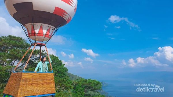 Danau Toba dari Titik Ini Terlihat Begitu Epik