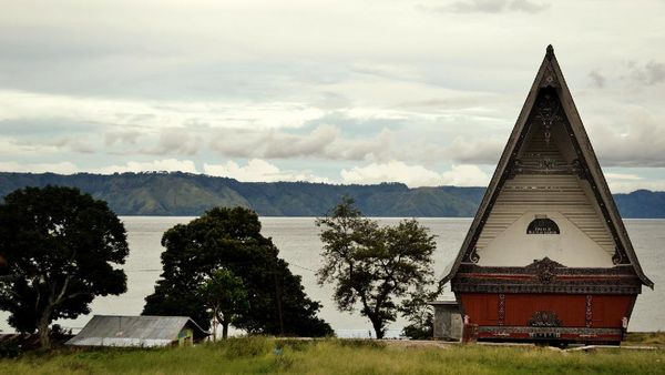 Desa Silalahi, Tempat Penuh Kedamaian di Tepi Danau Toba