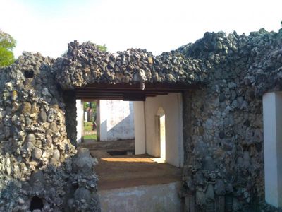 Di Gua Ini, Konon Keluarga Sultan Cirebon Bersemedi