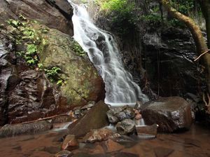 Dingin-dingin Segar di Selo Lapis Jombang