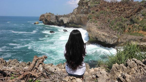 Edan Tenan! Pantai Ngedan Yogyakarta yang Bikin Takjub