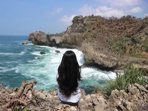 Edan Tenan! Pantai Ngedan Yogyakarta yang Bikin Takjub