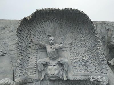 Etos Kerja Tinggi Tercermin dari Relief Taman Monas, Tahu?